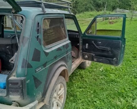 Зелений ВАЗ 21213 Niva, об'ємом двигуна 1 л та пробігом 1000 тис. км за 2546 $, фото 5 на Automoto.ua