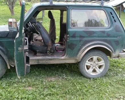 Зелений ВАЗ 21213 Niva, об'ємом двигуна 1 л та пробігом 1000 тис. км за 2546 $, фото 4 на Automoto.ua