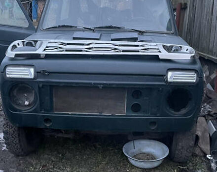 Зеленый ВАЗ 21213 Niva, объемом двигателя 1.6 л и пробегом 600 тыс. км за 2000 $, фото 6 на Automoto.ua
