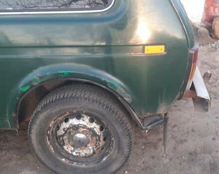 Зеленый ВАЗ 21213 Niva, объемом двигателя 1.69 л и пробегом 290 тыс. км за 1650 $, фото 3 на Automoto.ua