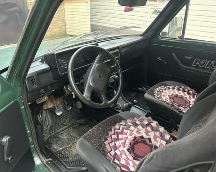 Зеленый ВАЗ 21213 Niva, объемом двигателя 1.6 л и пробегом 180 тыс. км за 1900 $, фото 4 на Automoto.ua