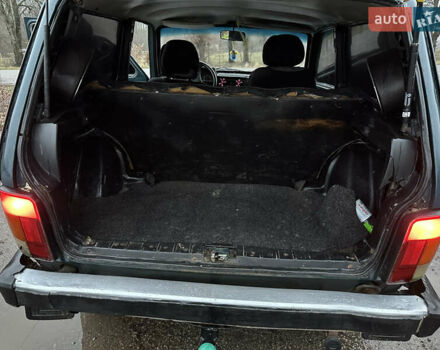 Зелений ВАЗ 21213 Niva, об'ємом двигуна 1.6 л та пробігом 200 тис. км за 2100 $, фото 11 на Automoto.ua