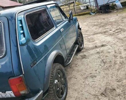 Зеленый ВАЗ 21213 Niva, объемом двигателя 1.7 л и пробегом 100 тыс. км за 2950 $, фото 3 на Automoto.ua