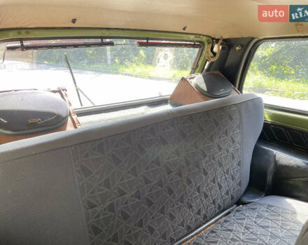 Зеленый ВАЗ 21213 Niva, объемом двигателя 1.7 л и пробегом 157 тыс. км за 2500 $, фото 8 на Automoto.ua