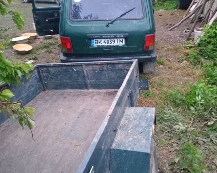 Зелений ВАЗ 21213 Niva, об'ємом двигуна 1.7 л та пробігом 2 тис. км за 1750 $, фото 4 на Automoto.ua