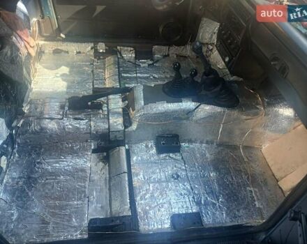 Зеленый ВАЗ 21213 Niva, объемом двигателя 1.7 л и пробегом 152 тыс. км за 3500 $, фото 4 на Automoto.ua