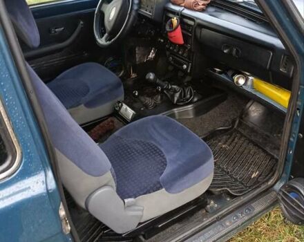 Зеленый ВАЗ 21213 Niva, объемом двигателя 1.7 л и пробегом 152 тыс. км за 3500 $, фото 2 на Automoto.ua