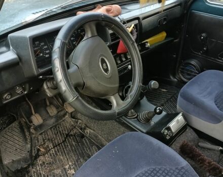 Зеленый ВАЗ 21213 Niva, объемом двигателя 1.7 л и пробегом 152 тыс. км за 3500 $, фото 2 на Automoto.ua
