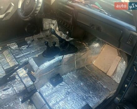 Зеленый ВАЗ 21213 Niva, объемом двигателя 1.7 л и пробегом 152 тыс. км за 3500 $, фото 3 на Automoto.ua