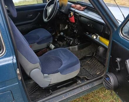 Зеленый ВАЗ 21213 Niva, объемом двигателя 1.7 л и пробегом 152 тыс. км за 3500 $, фото 6 на Automoto.ua