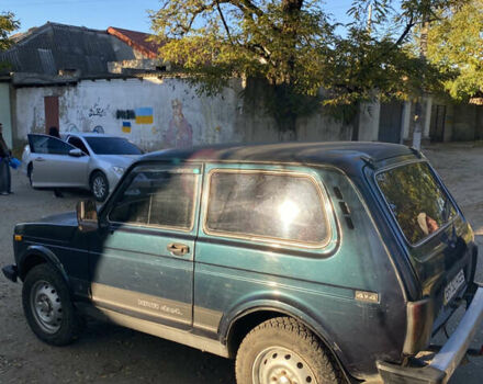 Зеленый ВАЗ 21213 Niva, объемом двигателя 1.69 л и пробегом 100 тыс. км за 2500 $, фото 3 на Automoto.ua