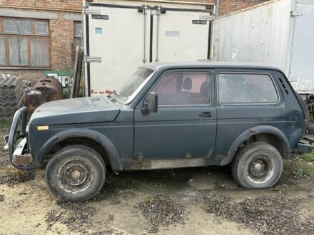 Зеленый ВАЗ 21213 Niva, объемом двигателя 1.6 л и пробегом 120 тыс. км за 1800 $, фото 1 на Automoto.ua