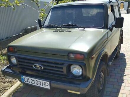 ВАЗ 21213 Niva 2000 у Шполе на Automoto.ua Зелений ВАЗ 21213 Niva, об'ємом двигуна 1.69 л та пробігом 1 тис. км за 3000 $, фото 1 на Automoto.ua