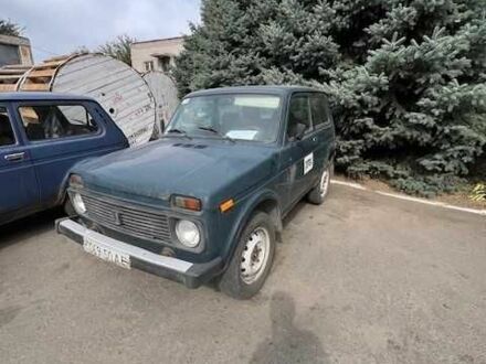 Зелений ВАЗ 21213 Niva, об'ємом двигуна 1.6 л та пробігом 457 тис. км за 2672 $, фото 1 на Automoto.ua