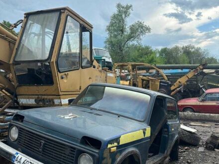 ВАЗ 21213 Niva 2002 в Львове на Automoto.ua Зеленый ВАЗ 21213 Niva, объемом двигателя 1.7 л и пробегом 100 тыс. км за 254 $, фото 1 на Automoto.ua