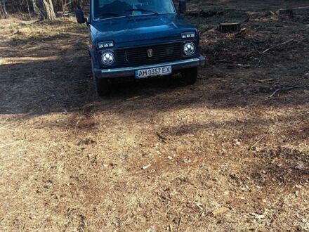 Зеленый ВАЗ 21213 Niva, объемом двигателя 1.6 л и пробегом 100 тыс. км за 2600 $, фото 1 на Automoto.ua