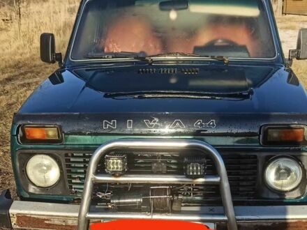 Зеленый ВАЗ 21213 Niva, объемом двигателя 1.7 л и пробегом 200 тыс. км за 1759 $, фото 1 на Automoto.ua