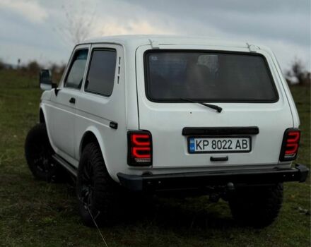 Белый ВАЗ 21214, объемом двигателя 1.7 л и пробегом 350 тыс. км за 3500 $, фото 3 на Automoto.ua