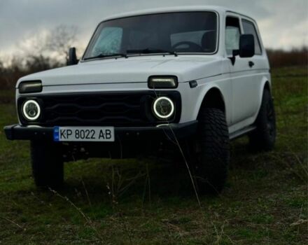 Белый ВАЗ 21214, объемом двигателя 1.7 л и пробегом 350 тыс. км за 3500 $, фото 1 на Automoto.ua