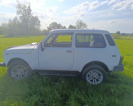 Белый ВАЗ 21214, объемом двигателя 1.7 л и пробегом 140 тыс. км за 3500 $, фото 4 на Automoto.ua