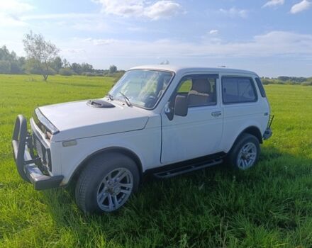 Белый ВАЗ 21214, объемом двигателя 1.7 л и пробегом 140 тыс. км за 3500 $, фото 5 на Automoto.ua