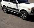 Белый ВАЗ 21214, объемом двигателя 1.7 л и пробегом 212 тыс. км за 5000 $, фото 5 на Automoto.ua