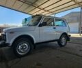 Белый ВАЗ 21214, объемом двигателя 1.7 л и пробегом 120 тыс. км за 1900 $, фото 1 на Automoto.ua
