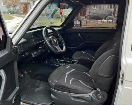 Белый ВАЗ 21214, объемом двигателя 1.6 л и пробегом 150 тыс. км за 3300 $, фото 2 на Automoto.ua