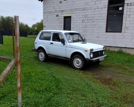 Белый ВАЗ 21214, объемом двигателя 1.7 л и пробегом 65 тыс. км за 1850 $, фото 2 на Automoto.ua