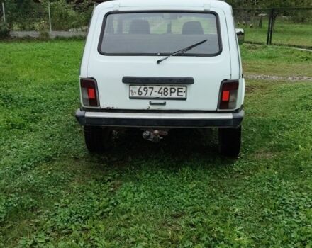 Белый ВАЗ 21214, объемом двигателя 1.7 л и пробегом 65 тыс. км за 1850 $, фото 3 на Automoto.ua