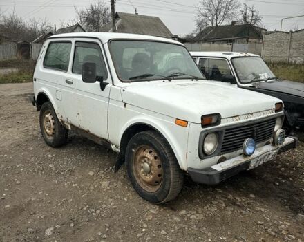 Белый ВАЗ 21214, объемом двигателя 1.7 л и пробегом 258 тыс. км за 1550 $, фото 1 на Automoto.ua