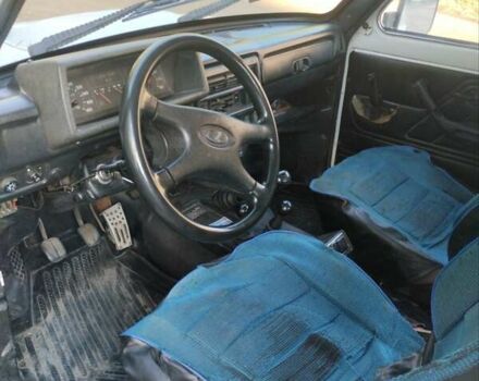 Белый ВАЗ 21214, объемом двигателя 1.7 л и пробегом 335 тыс. км за 2800 $, фото 1 на Automoto.ua