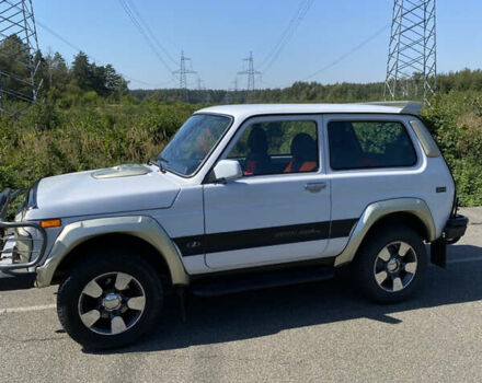 Білий ВАЗ 21214, об'ємом двигуна 1.7 л та пробігом 58 тис. км за 5000 $, фото 3 на Automoto.ua