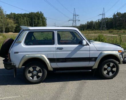 Білий ВАЗ 21214, об'ємом двигуна 1.7 л та пробігом 58 тис. км за 5000 $, фото 7 на Automoto.ua