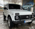 Белый ВАЗ 21214, объемом двигателя 1.7 л и пробегом 87 тыс. км за 6400 $, фото 2 на Automoto.ua
