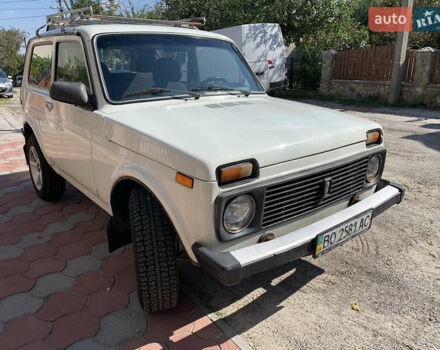 Белый ВАЗ 21214, объемом двигателя 1.69 л и пробегом 114 тыс. км за 3300 $, фото 2 на Automoto.ua