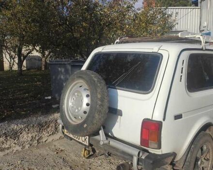 Белый ВАЗ 21214, объемом двигателя 1.7 л и пробегом 182 тыс. км за 3300 $, фото 1 на Automoto.ua