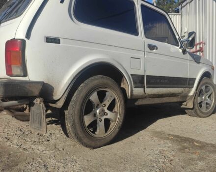 Белый ВАЗ 21214, объемом двигателя 1.7 л и пробегом 182 тыс. км за 3300 $, фото 1 на Automoto.ua