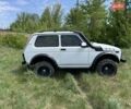 Белый ВАЗ 21214, объемом двигателя 1.9 л и пробегом 38 тыс. км за 8888 $, фото 3 на Automoto.ua
