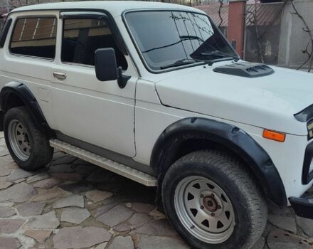Білий ВАЗ 21214, об'ємом двигуна 1.7 л та пробігом 180 тис. км за 3500 $, фото 1 на Automoto.ua