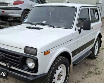 Білий ВАЗ 21214, об'ємом двигуна 1.7 л та пробігом 214 тис. км за 3200 $, фото 3 на Automoto.ua