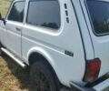 Белый ВАЗ 21214, объемом двигателя 1.7 л и пробегом 120 тыс. км за 3200 $, фото 2 на Automoto.ua