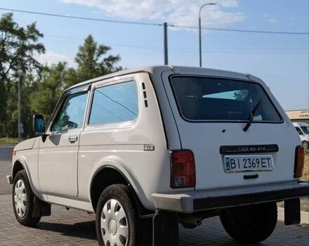Белый ВАЗ 21214, объемом двигателя 1.7 л и пробегом 106 тыс. км за 2799 $, фото 4 на Automoto.ua