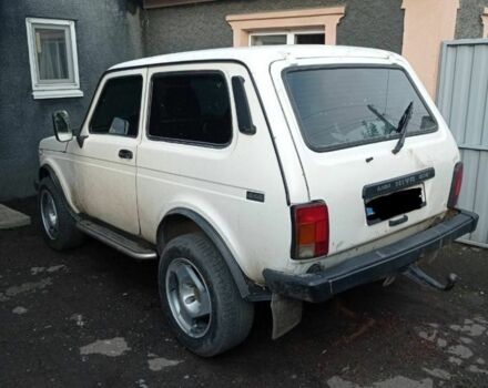 Белый ВАЗ 21214, объемом двигателя 1 л и пробегом 150 тыс. км за 2200 $, фото 1 на Automoto.ua