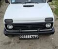 Білий ВАЗ 21214, об'ємом двигуна 1.7 л та пробігом 214 тис. км за 3200 $, фото 1 на Automoto.ua
