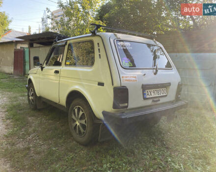Белый ВАЗ 21214, объемом двигателя 1.7 л и пробегом 263 тыс. км за 3700 $, фото 1 на Automoto.ua