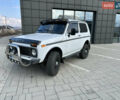 Белый ВАЗ 21214, объемом двигателя 1.7 л и пробегом 66 тыс. км за 3750 $, фото 1 на Automoto.ua