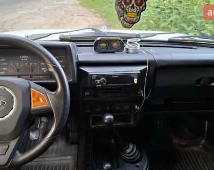 Білий ВАЗ 21214, об'ємом двигуна 1.7 л та пробігом 214 тис. км за 3200 $, фото 13 на Automoto.ua