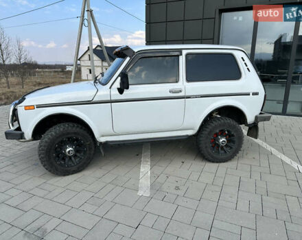 Белый ВАЗ 21214, объемом двигателя 1.7 л и пробегом 66 тыс. км за 3750 $, фото 1 на Automoto.ua