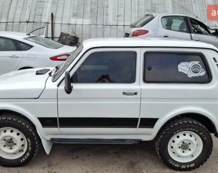 Білий ВАЗ 21214, об'ємом двигуна 1.7 л та пробігом 214 тис. км за 3200 $, фото 4 на Automoto.ua